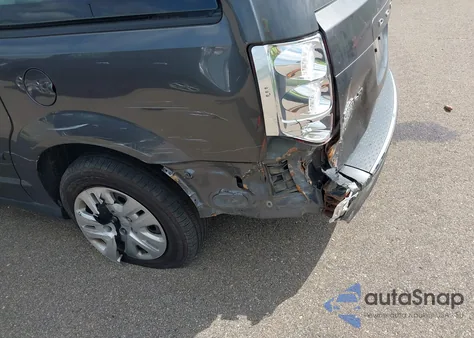 2016 Dodge Grand Caravan American Value Pkg z USA, uszkodzony, nr VIN 2C4RDGBG3GR315938